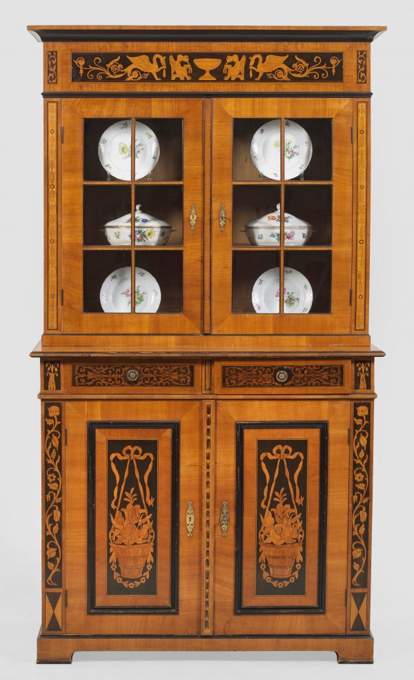 Biedermeier-Vitrinenschrank