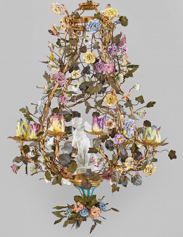 Großer Louis XV-Deckenlüster mit Vincennes-Blüten
