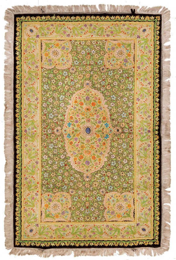 Kostbare iranische Stickerei