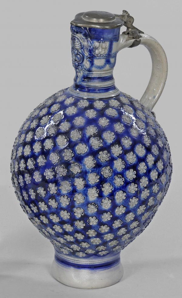 Große Westerwälder Enghalskanne