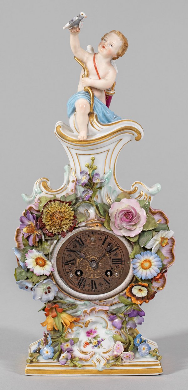 Kleine Pendule mit Putto