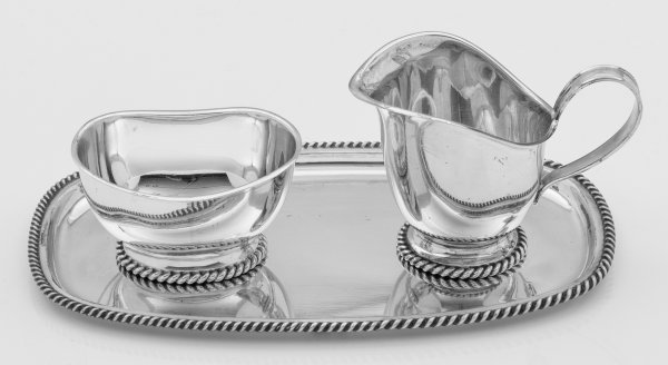 Sahnegießer und Zuckerschale