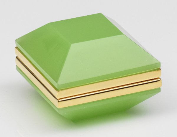 Art Déco-Dose in Diamantform