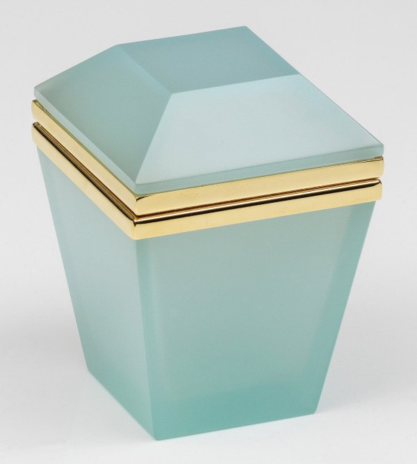 Hohe Art Déco-Dose in Diamantform