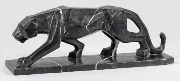 Moderner Tierbildhauer