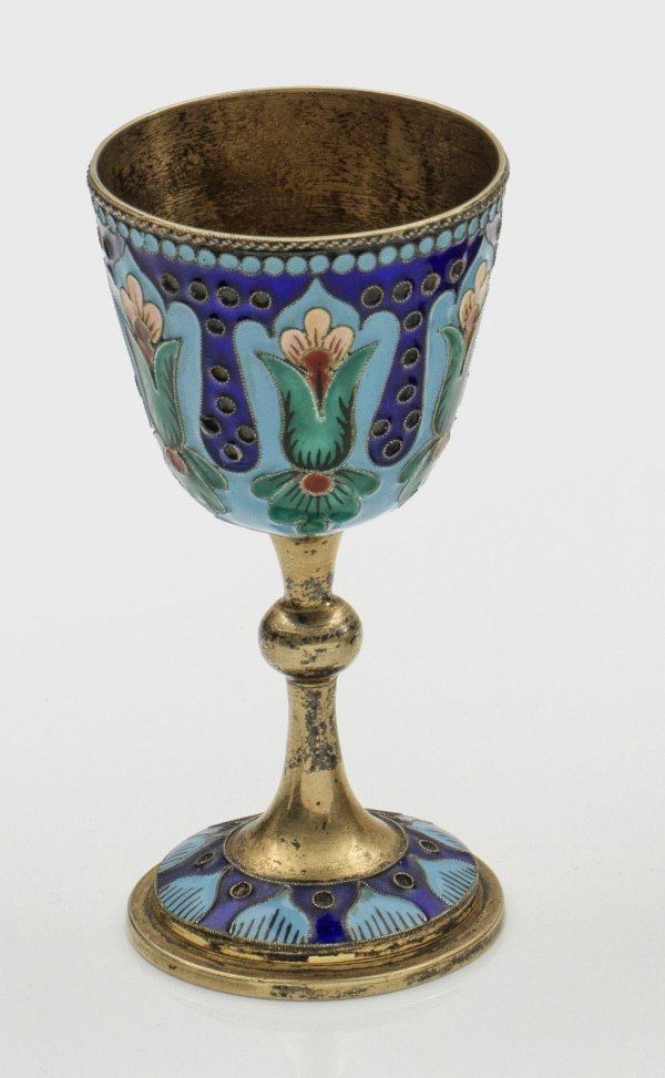 Kleiner Cloisonné-Pokal