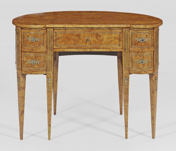 Kleiner Louis XVI-Salonschreibtisch