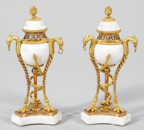 Paar feine Louis XVI-Cassolettes