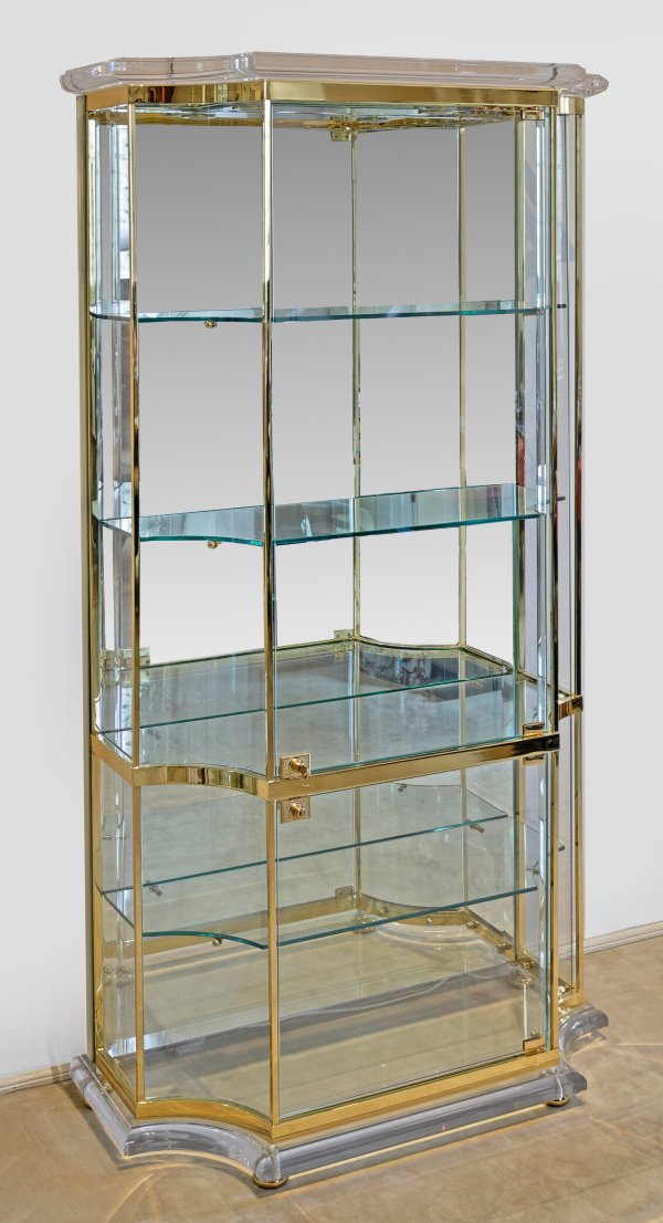 Dekorativer Vitrinenschrank