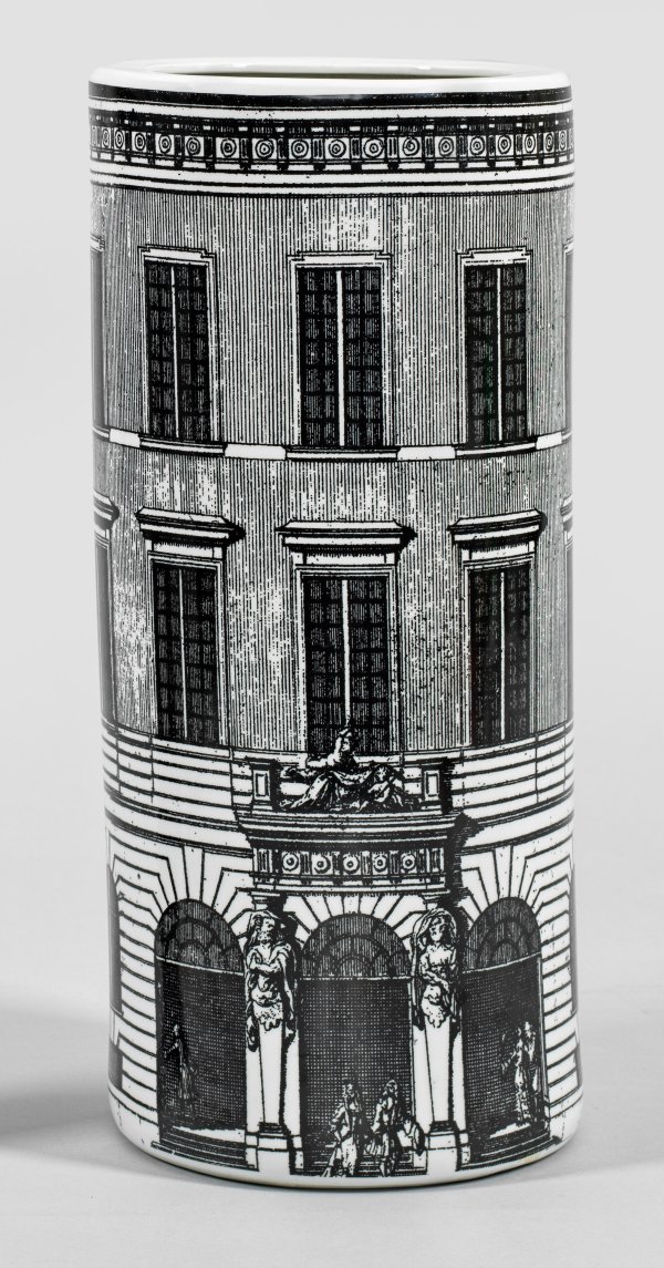 Bodenvase mit Fornasetti-Dekor
