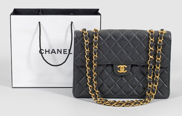 Classic Flap Bag Jumbo von CHANEL