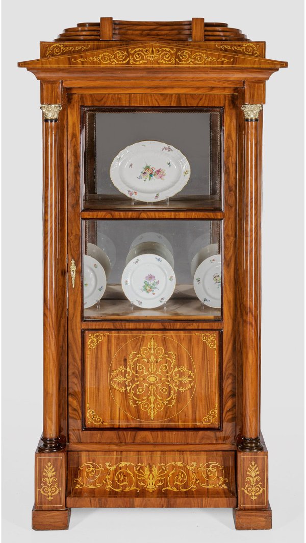 Vitrinenschrank im Charles X-Stil