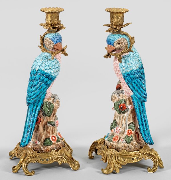 Paar dekorative Figurenleuchter