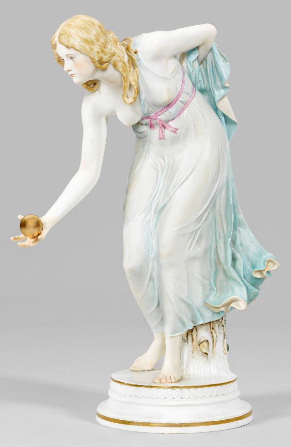 Jugendstil-Figur Kugelspielerin von Walter Schott