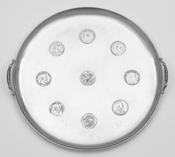 Kleines Münztablett