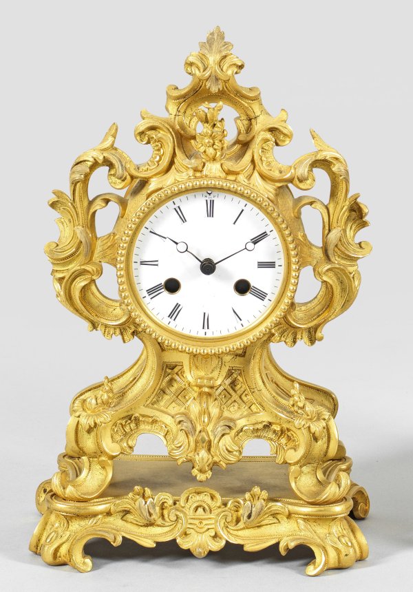 Kleine Kaminuhr im Louis XV-Stil