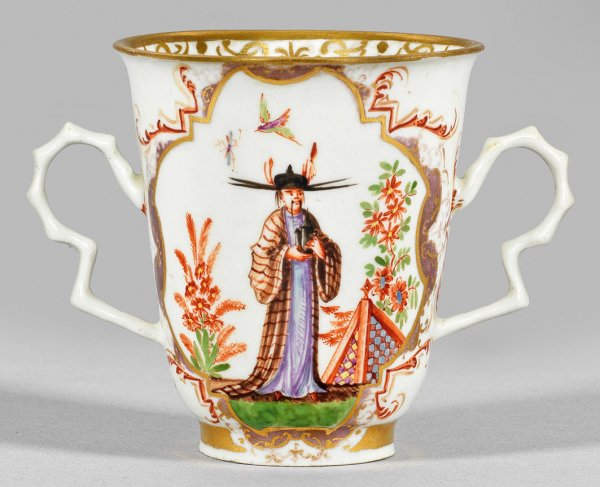 Früher Meissen Doppelhenkelbecher mit Hoeroldt-Chinoiserien