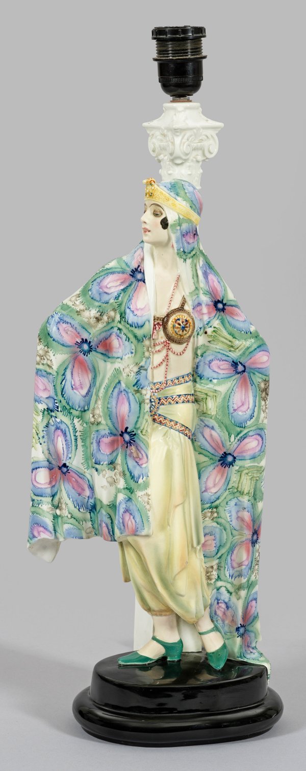 Figürlicher Tischlampenfuß Aida von Goldscheider