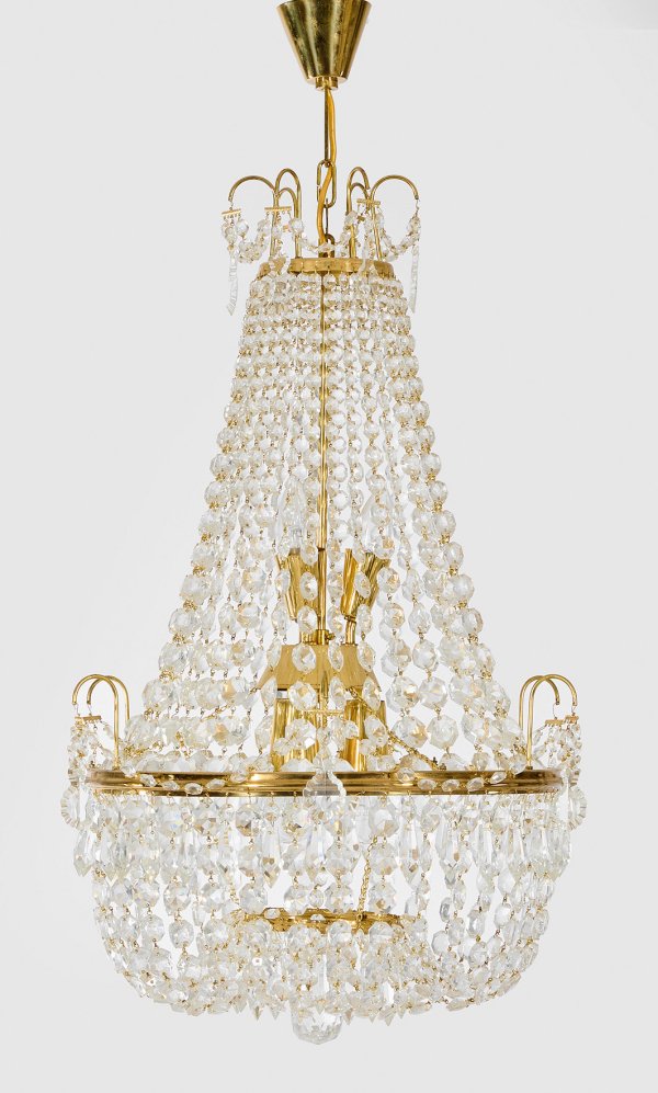 Deckenlüster im Empire-Stil