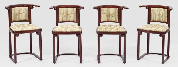 Satz von vier Stühlen nach einem Entwurf von Josef Hoffmann