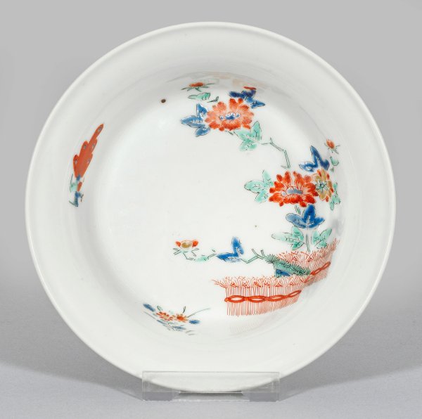 Seltene Arita-Schale mit Kakiemonmalerei