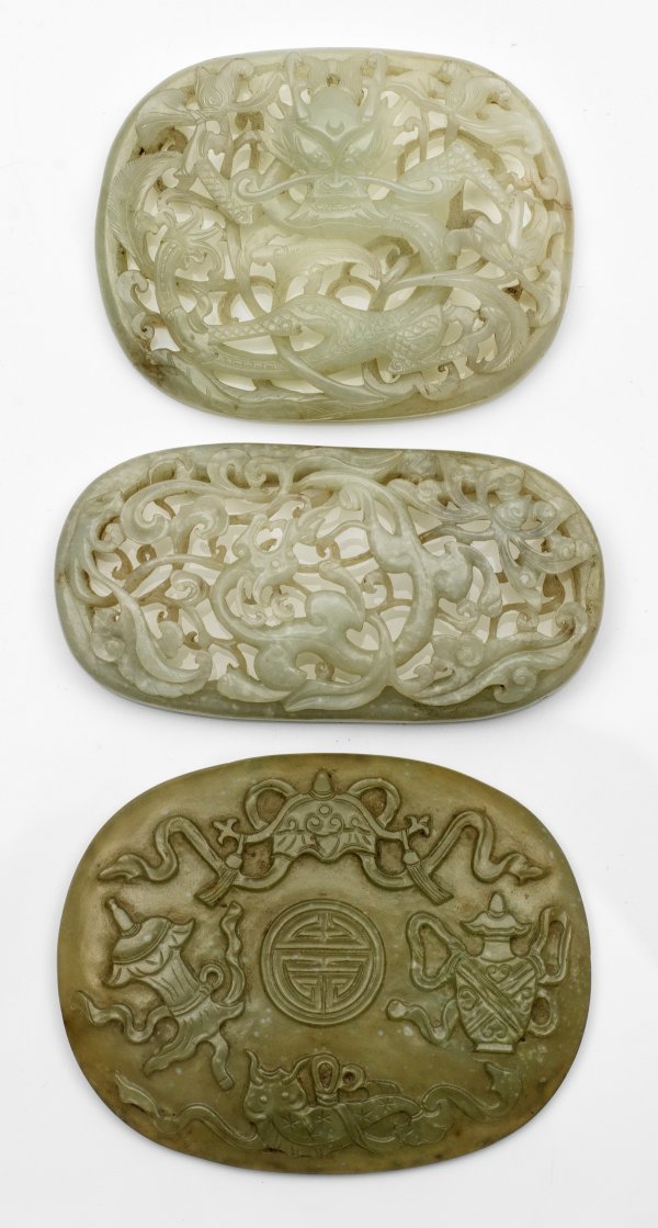 Drei Jadeschnitzereien in Ajour