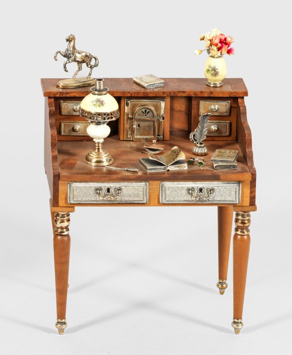Miniatur-Damensekretär von Sacchetti