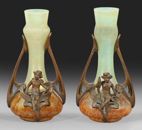 Paar Jugendstil-Flaschenvasen mit Metallmontierung