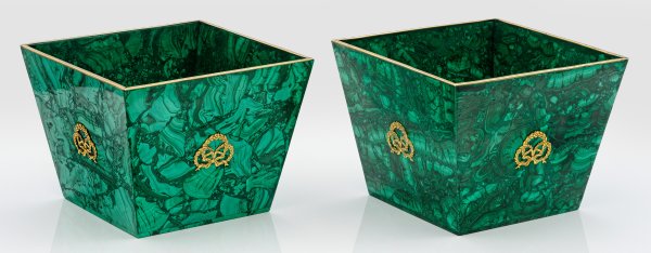Paar dekorative Malachit-Cachepots