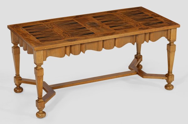 Spieltisch im Barock-Stil