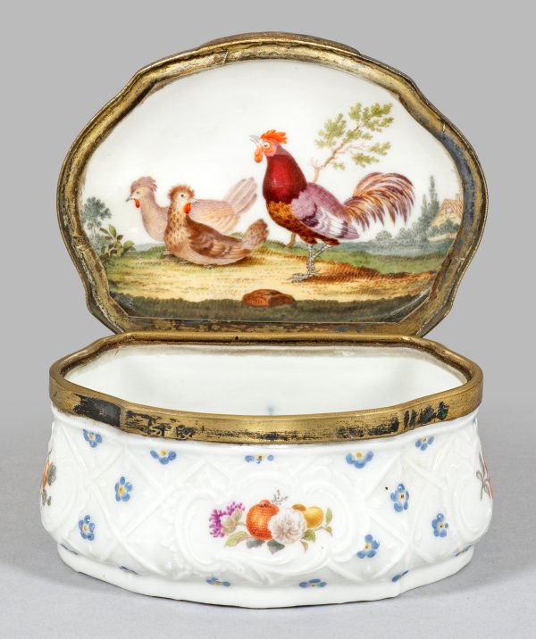 Feine Tabatiere mit Federvieh