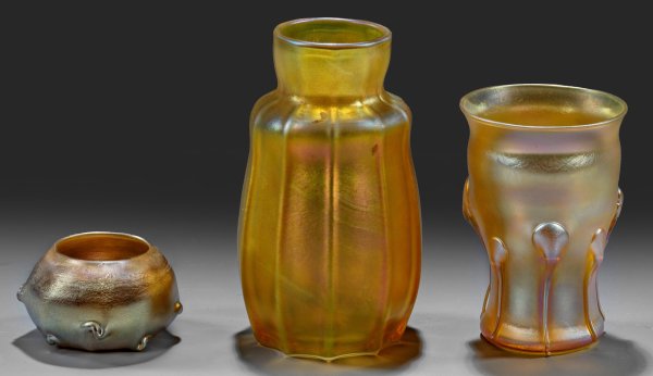 Sammlung von drei Tiffany Favrile-Ziervasen