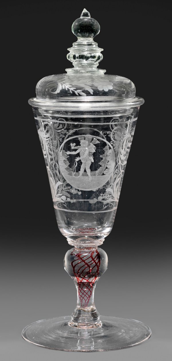 Böhmischer Barock-Deckelpokal mit Amoretten