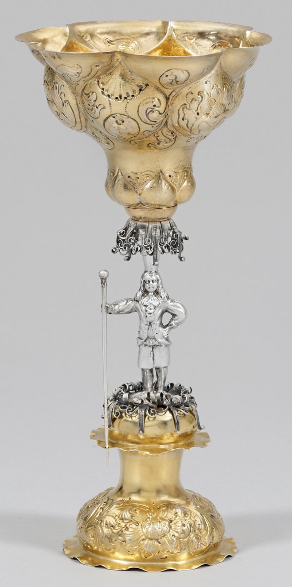 Akeleipokal im Barock-Stil