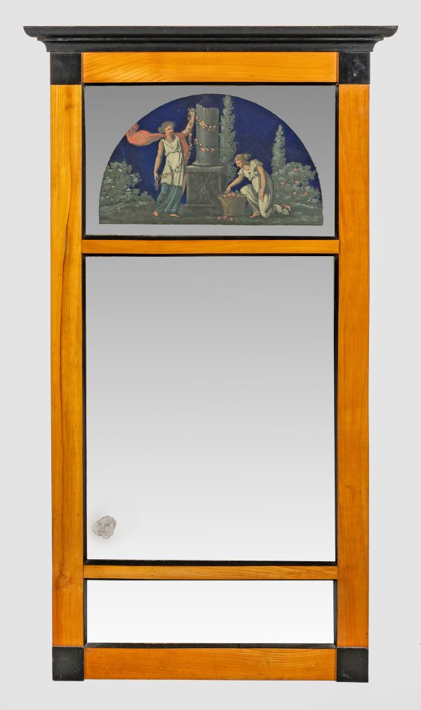 Wandspiegel im Biedermeier-Stil