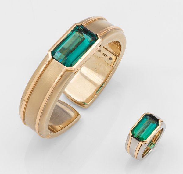 Turmalin-Armreif und Ring von Gebrüder HEMMERLE, München