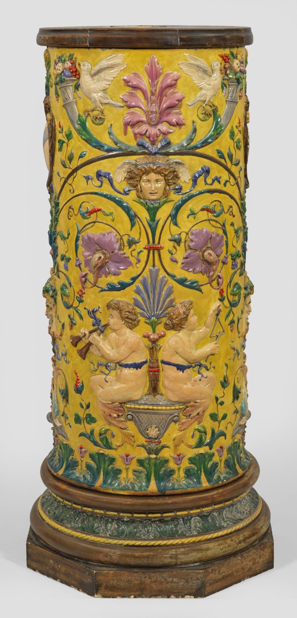 Große Belle Epoque-Ziersäule