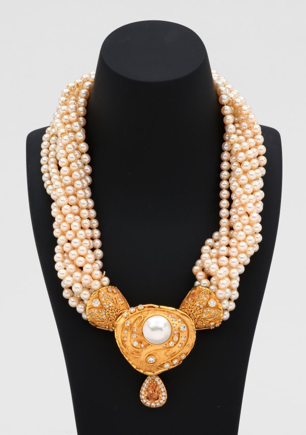 Prachtvolles Mikimoto-Perlcollier von Roesner, Hamburg
