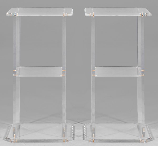 Paar moderne Podestsockel