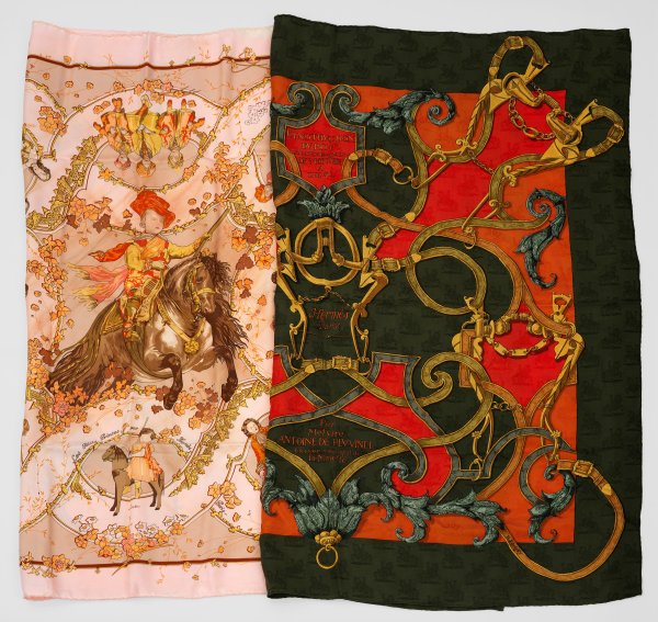 Zwei Seidentücher von HERMÈS